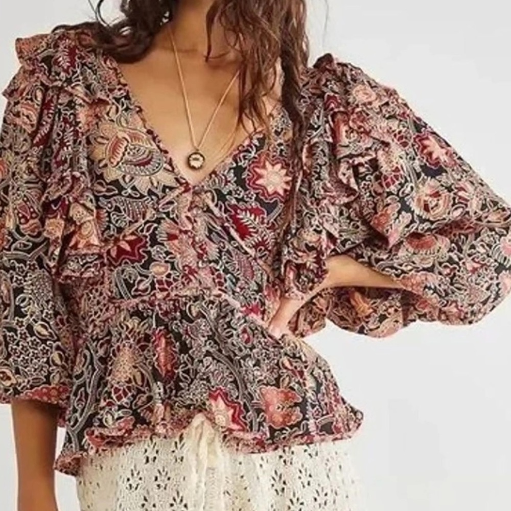 House of Harlow blouse